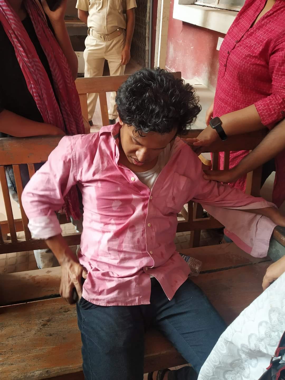 কলকাতায় ফের পুলিশি বর্বরতা